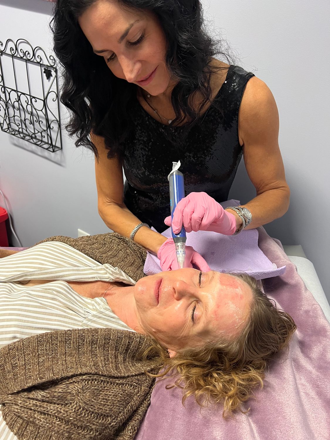 west columbia thermiva models smiling